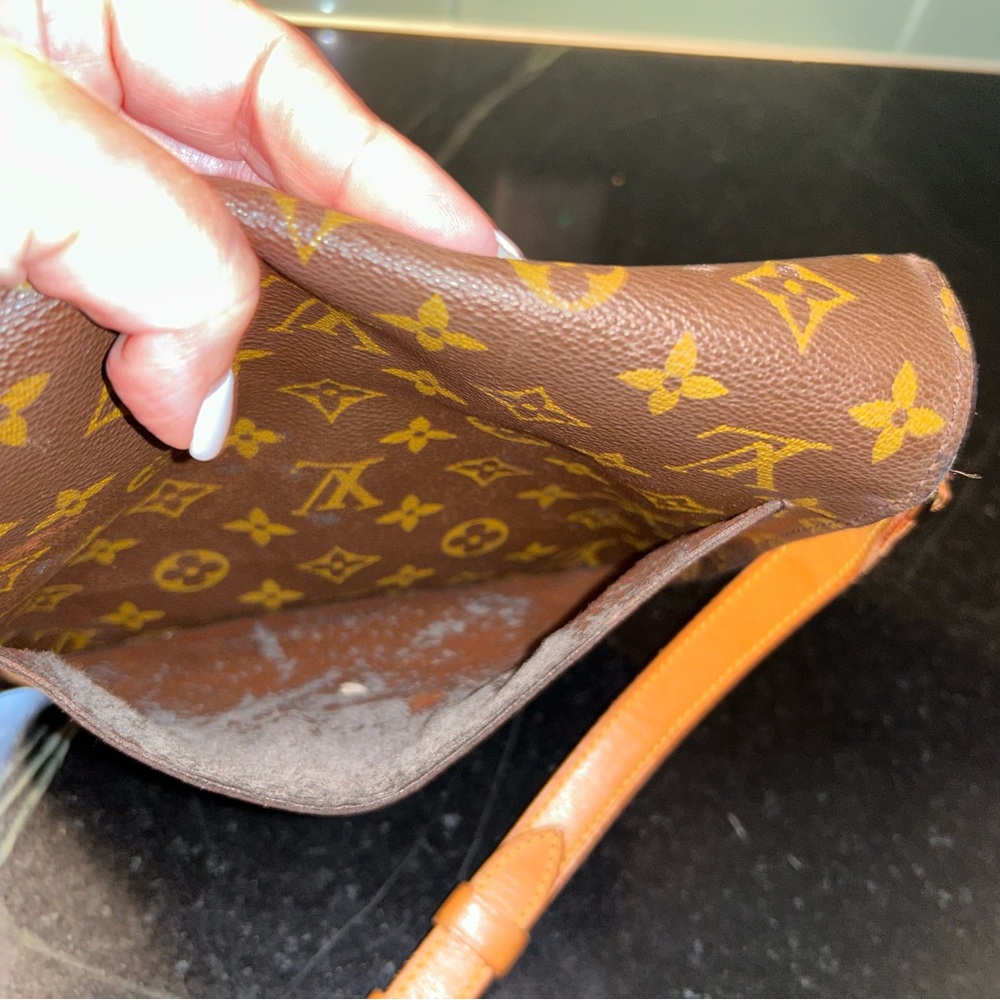 Louis Vuitton Saint Cloud GM Monogram Crossbody Bag - Picture 9 of 12